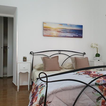 Guest House Al Mare Civitavecchia Bagian luar foto