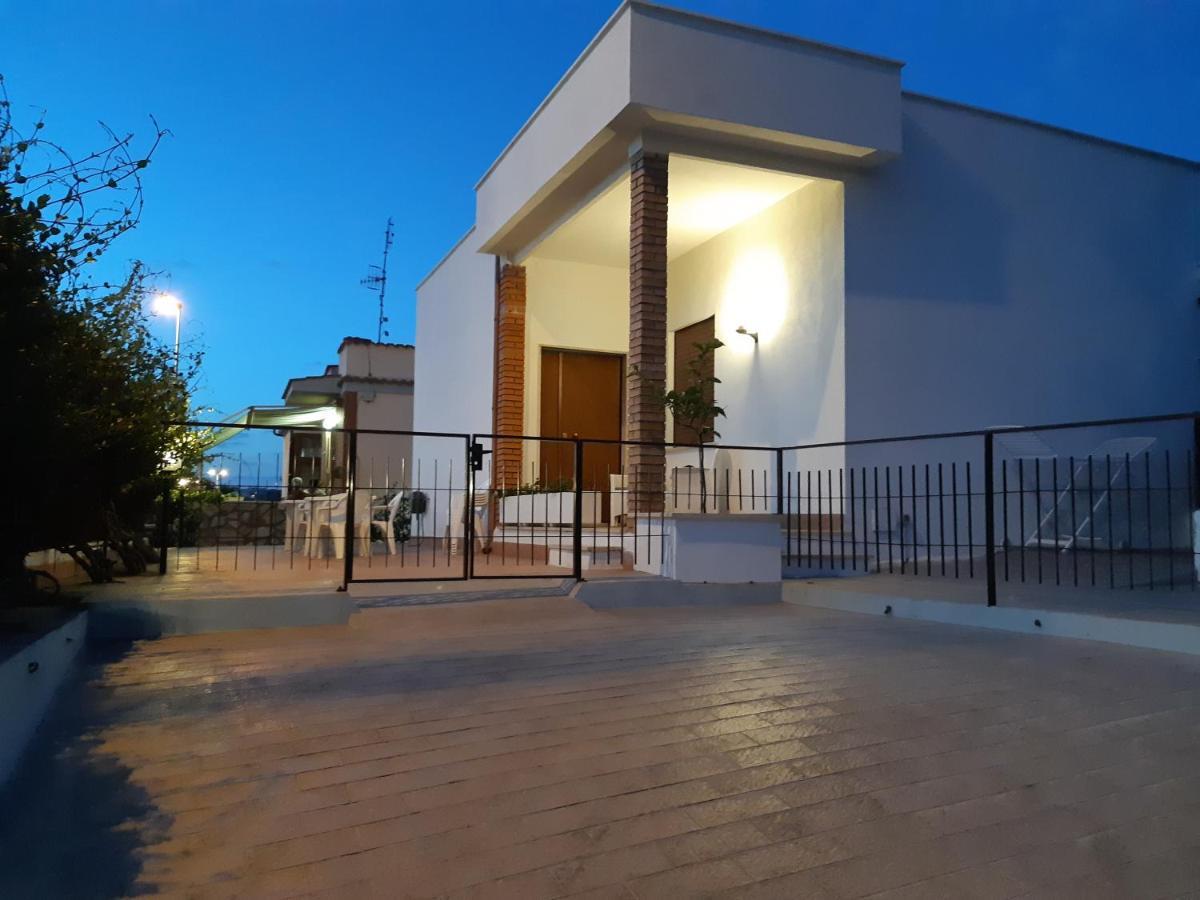 Guest House Al Mare Civitavecchia Bagian luar foto