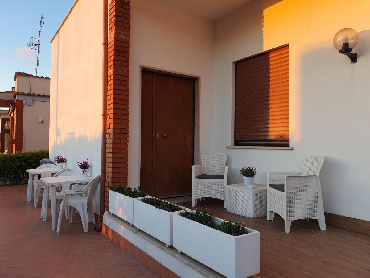 Guest House Al Mare Civitavecchia Bagian luar foto