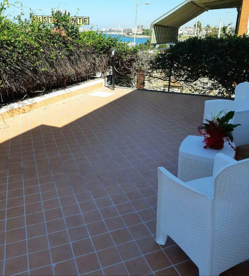 Guest House Al Mare Civitavecchia Bagian luar foto