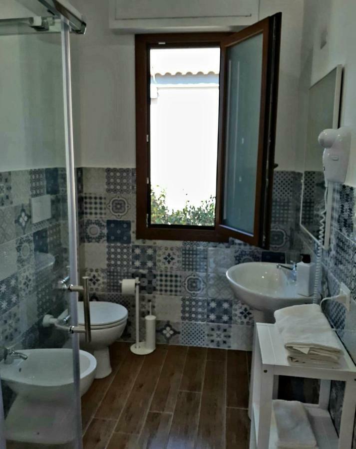 Guest House Al Mare Civitavecchia Bagian luar foto